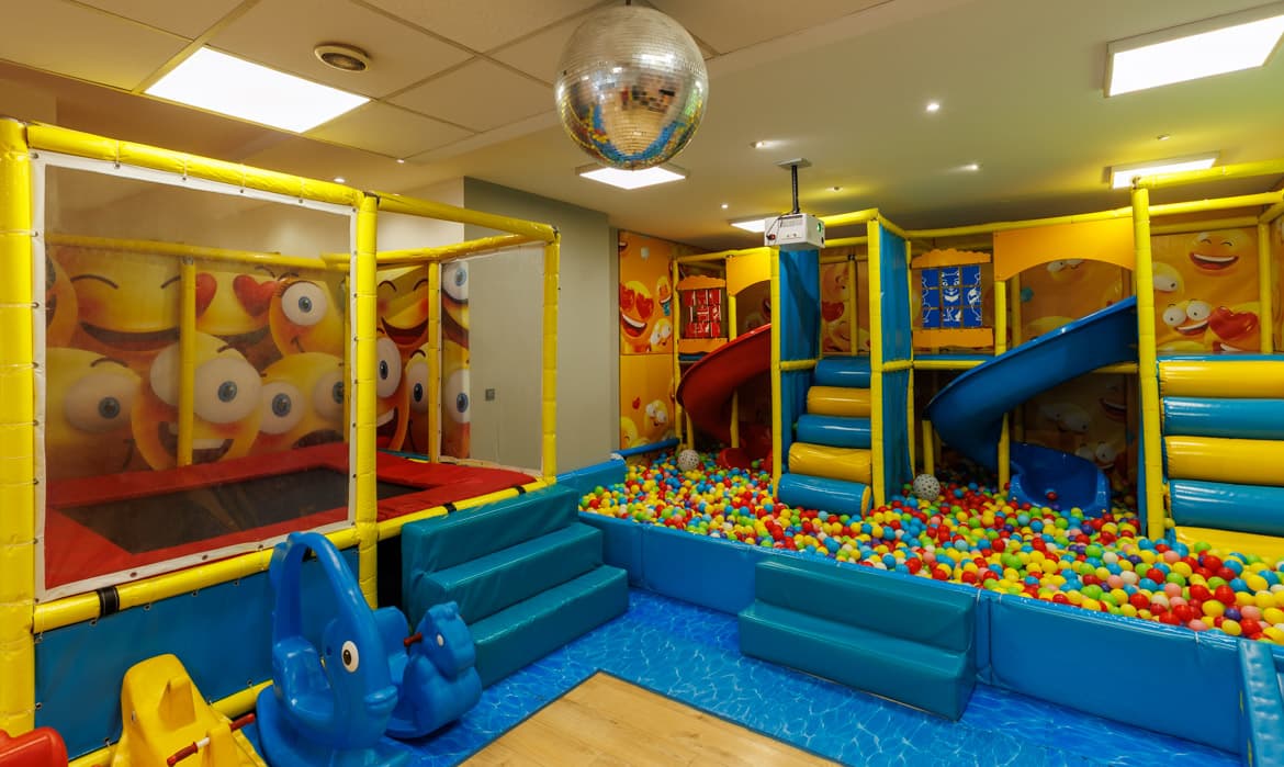 Детски парти клуб център Игромания - 1