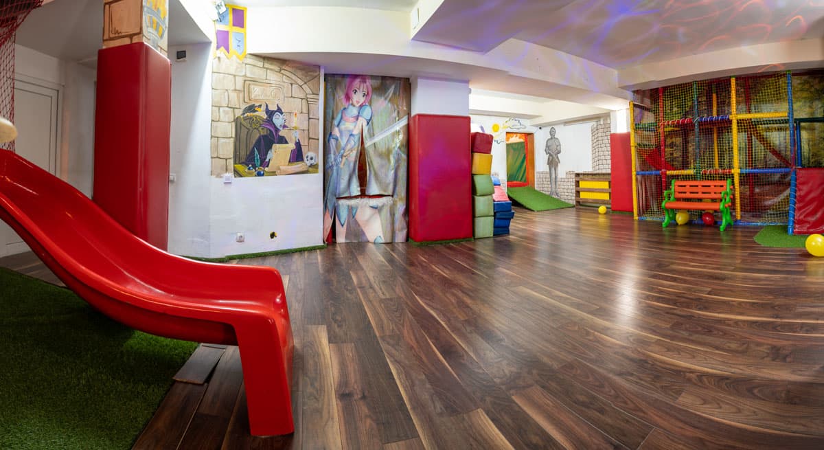 Детски център „Приказка без край - Замъкът“ - 1